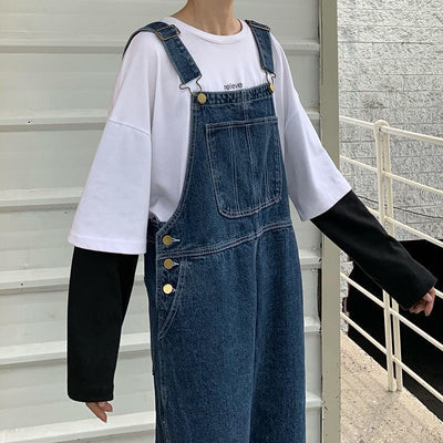 Jeans-Latzhose in großer Oversize-Größe